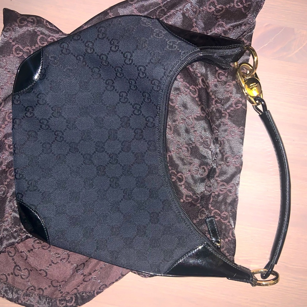 Gucci shoulder bag